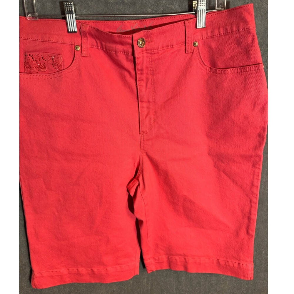 Gloria Vanderbilt Amanda Coral Red Slimming Bermuda Shorts Womens 14 Embroidered